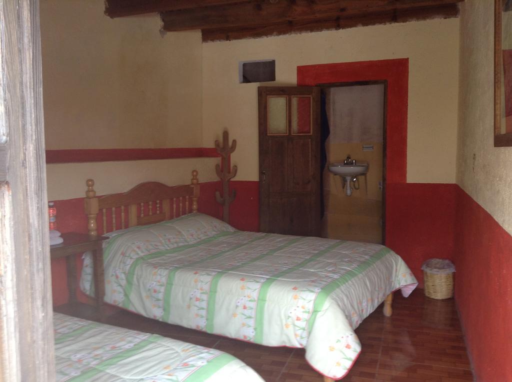Готель El Rincon Del Pintor Catorce Номер фото